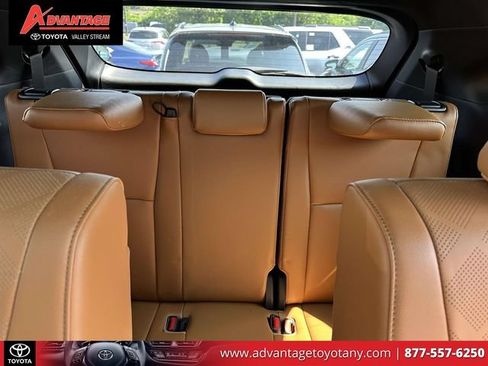 Used 2023 Toyota Highlander Platinum AWD/4WD image 15