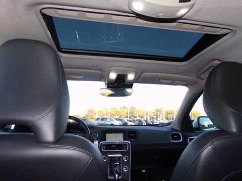 Used 2016 Volvo S60 T5 Premier image 16