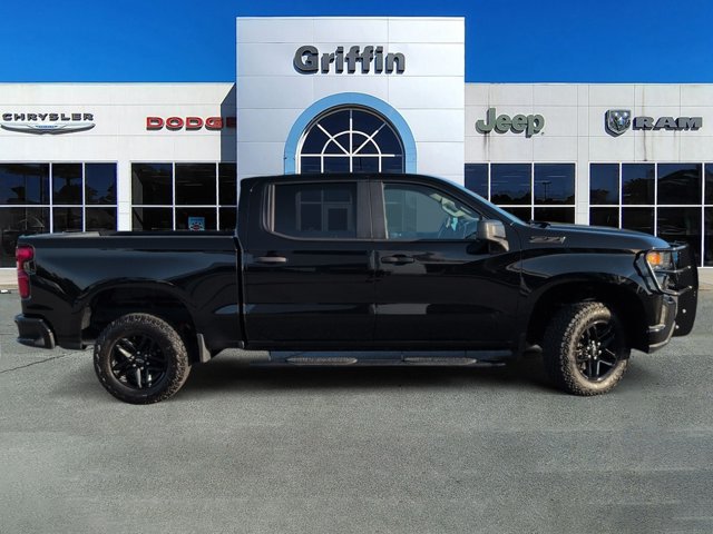 Used 2020 Chevrolet Silverado 1500 Custom Trail Boss w/ Custom Convenience Package AWD/4WD image 3