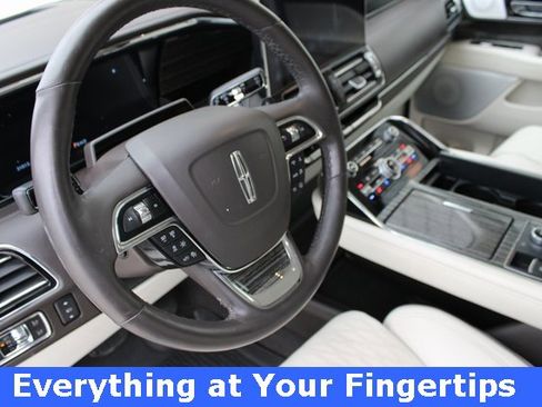 Certified 2022 Lincoln Navigator Black Label image 2