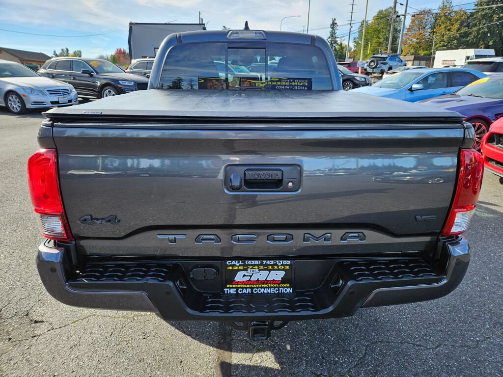 Used 2021 Toyota Tacoma SR5 AWD/4WD image 5