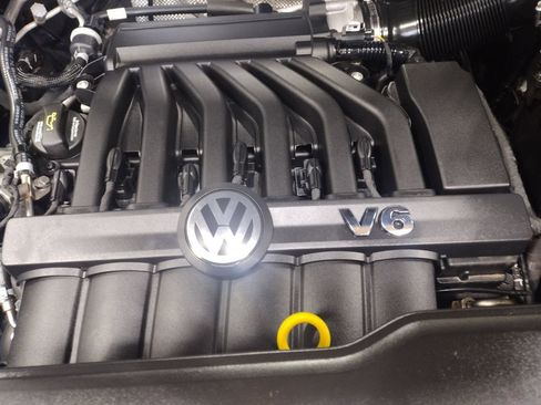 Certified 2022 Volkswagen Atlas SE FWD image 8