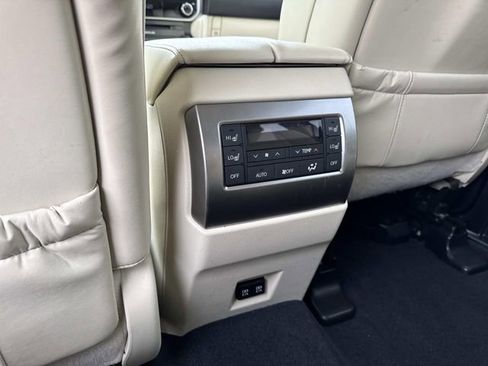 Certified 2022 Lexus GX 460 Premium image 16