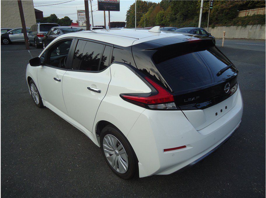 Used 2025 Nissan Leaf S FWD image 8