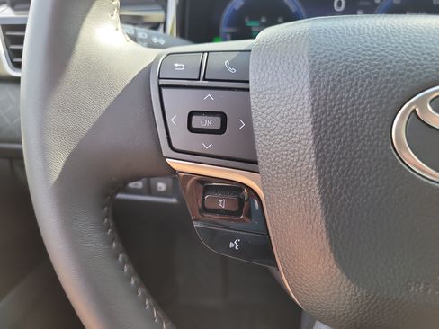 Used 2026 Toyota Camry XLE FWD image 28