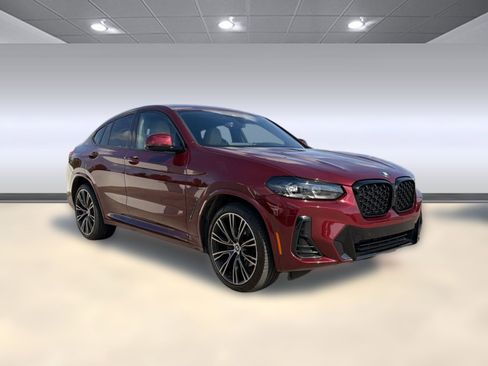 Certified 2024 BMW X4 xDrive30i w/ Premium Package image 7