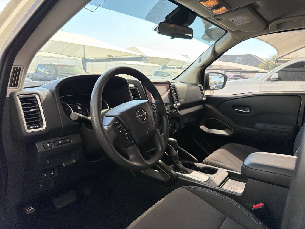 Used 2022 Nissan Frontier SV w/ Technology Package AWD/4WD image 7