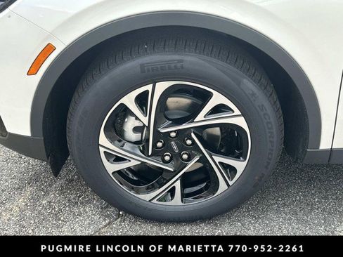 New 2025 Lincoln Nautilus Premier w/ Equipment Group 102A image 11