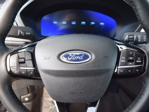 Used 2023 Ford Escape Active w/ Tech Pack #2 AWD/4WD image 10