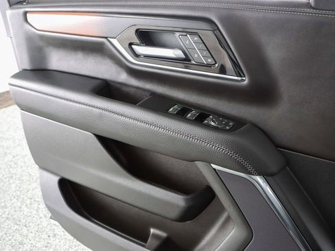 Used 2025 GMC Yukon Denali image 25