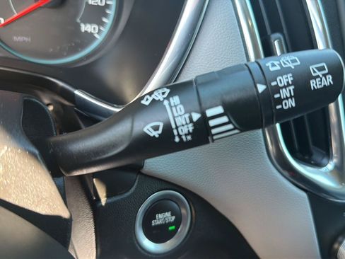 Used 2023 Chevrolet Equinox LS FWD image 20