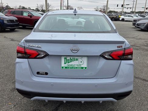 New 2025 Nissan Versa SR w/ Trunk Package FWD image 9