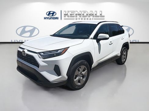 Used 2024 Toyota RAV4 XLE FWD image 3