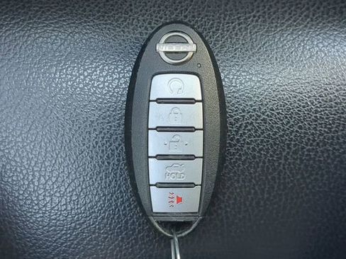 Used 2023 Nissan Altima 2.0 SR FWD image 35