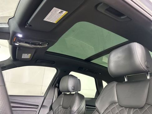 Used 2023 Audi SQ5 Premium Plus w/ Premium Plus Package image 31
