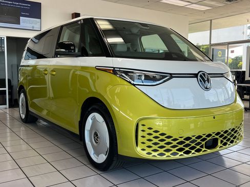 New 2025 Volkswagen ID. Buzz 1st Edition RWD image 2