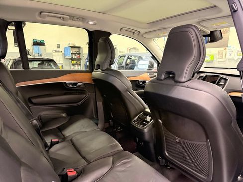 Used 2023 Volvo XC90 B5 Plus AWD/4WD image 26