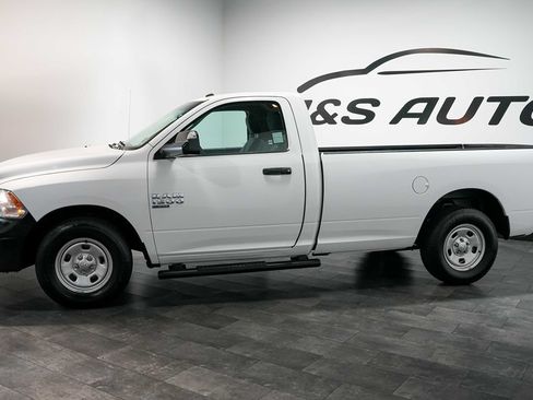 Used 2019 RAM 1500 Tradesman w/ Popular Equipment Group RWD image 3