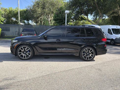 Used 2022 BMW X7 xDrive40i w/ M Sport Package AWD/4WD image 6