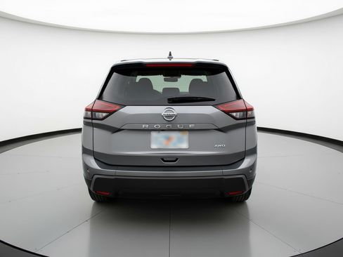 Used 2025 Nissan Rogue SV image 7