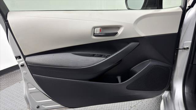 Used 2022 Toyota Corolla LE FWD image 13