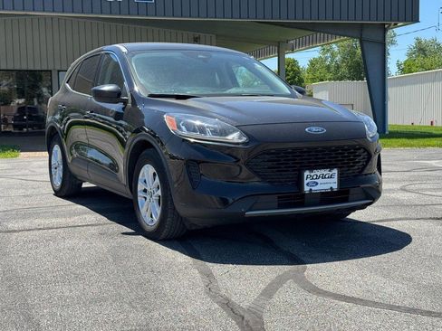 Used 2020 Ford Escape SE FWD image 1