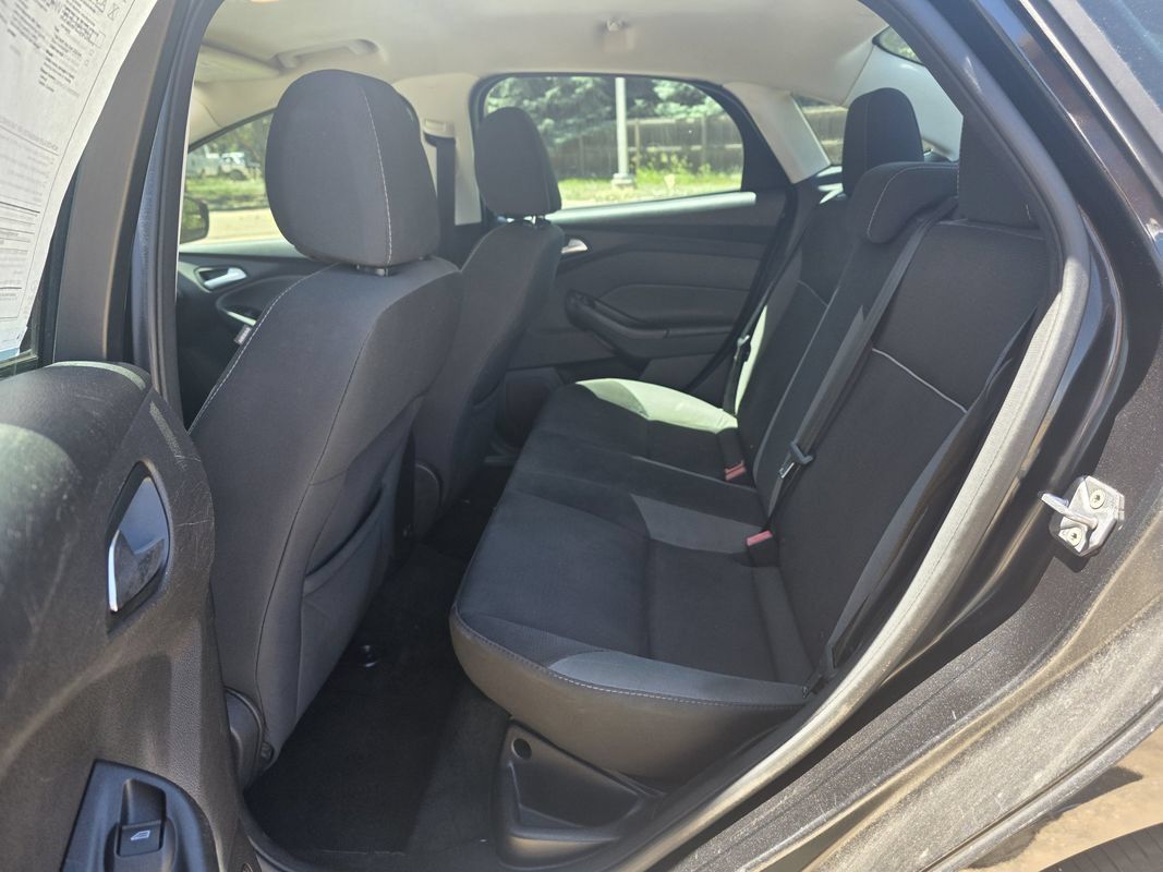 Used 2013 Ford Focus SE FWD image 15