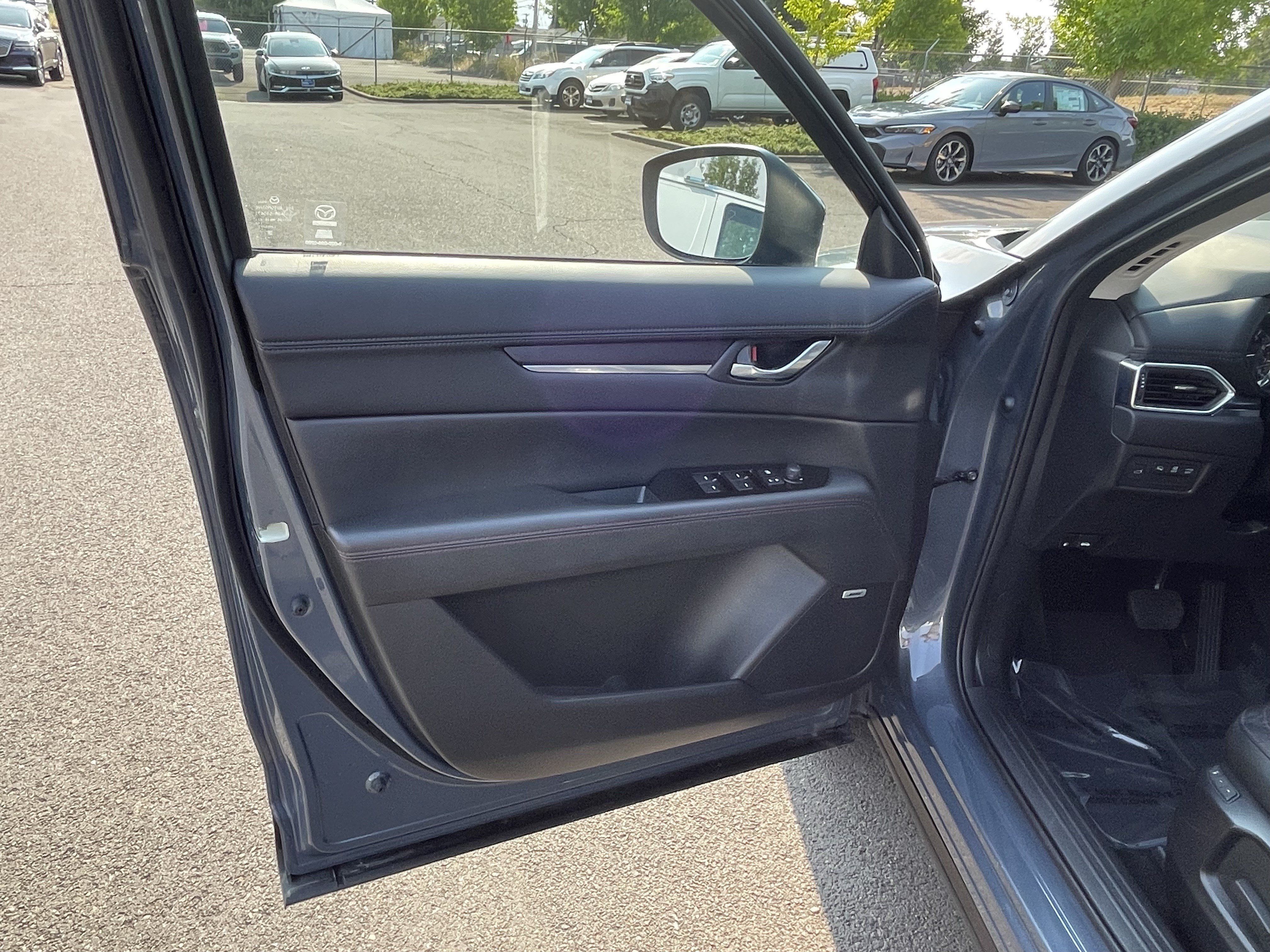 Used 2025 MAZDA CX-5 Carbon Edition AWD/4WD image 17
