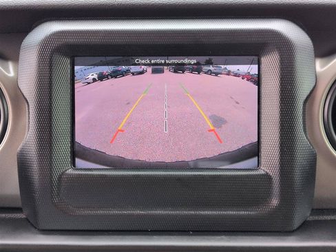 Used 2018 Jeep Wrangler Unlimited Sport S AWD/4WD image 23