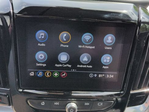 Used 2023 Chevrolet Traverse LT FWD image 15