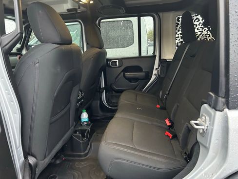 Used 2022 Jeep Wrangler Unlimited Sport image 37