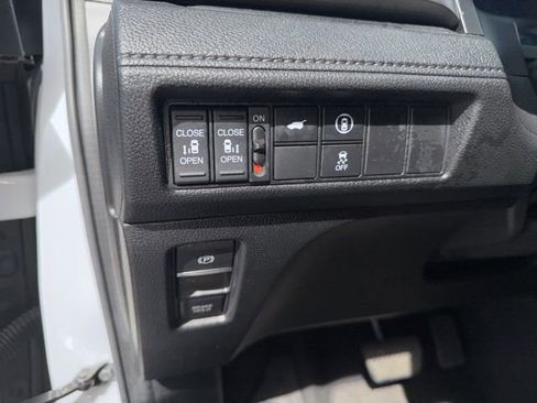 Used 2024 Honda Odyssey EX-L image 32