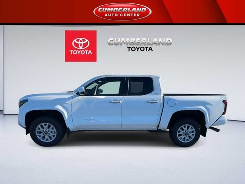 New 2026 Toyota Tacoma SR5 image 5