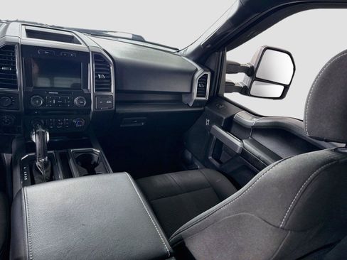 Used 2017 Ford F150 XLT w/ Equipment Group 302A Luxury AWD/4WD image 17