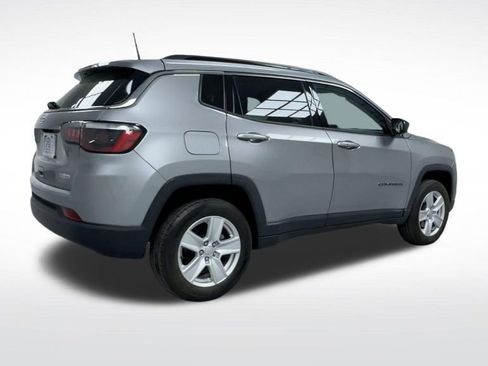 Used 2022 Jeep Compass Latitude w/ Convenience Group AWD/4WD image 11