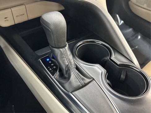 Used 2018 Toyota Camry LE FWD image 43