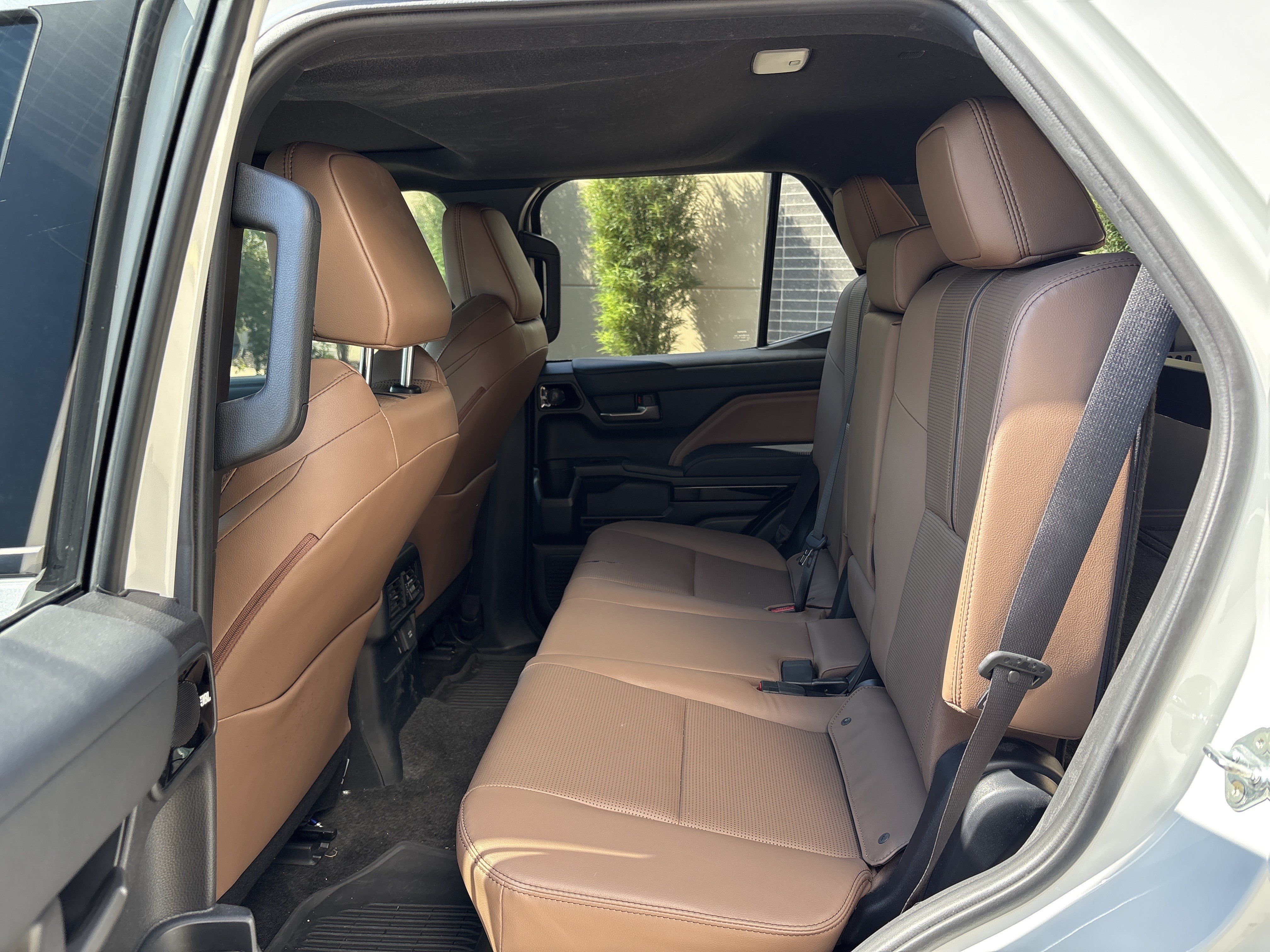Used 2025 Toyota 4Runner Limited AWD/4WD image 31