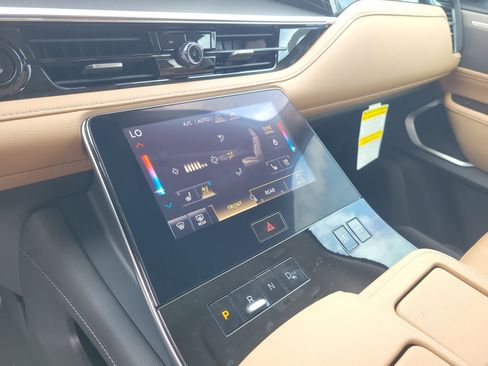 New 2026 INFINITI QX80 Luxe image 21