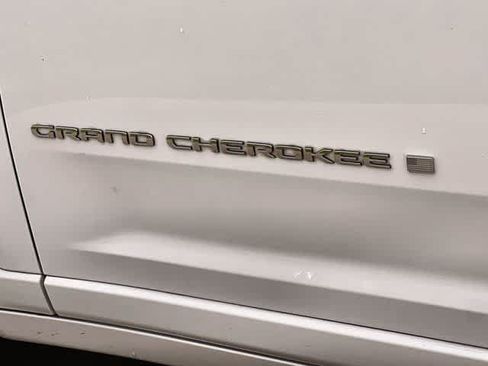Used 2021 Jeep Grand Cherokee L Overland AWD/4WD image 8