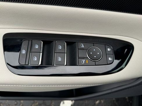 Used 2025 Nissan Murano SV image 13