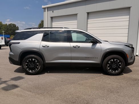 Used 2024 Chevrolet Traverse Z71 AWD/4WD image 15