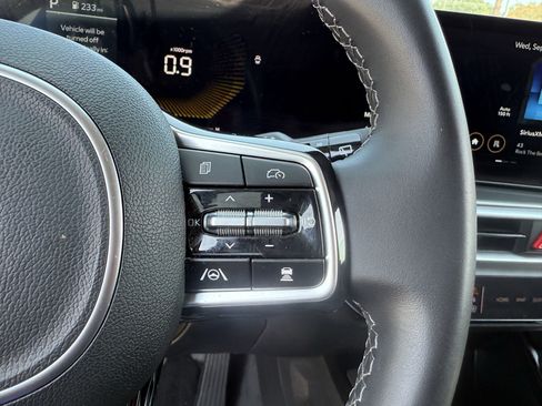 New 2025 Kia Sorento S w/ Panoramic Sunroof Package image 25