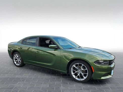 Used 2020 Dodge Charger SXT w/ Plus Group RWD image 3