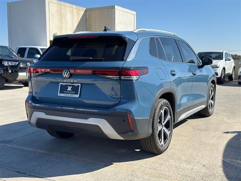 New 2026 Volkswagen Tiguan SE image 7