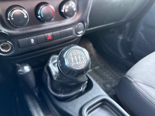 Used 2017 Jeep Wrangler Sport AWD/4WD image 21