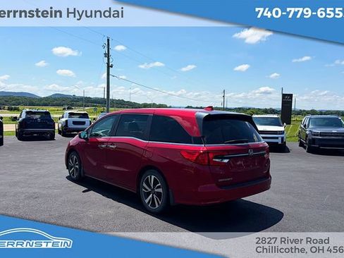 Used 2024 Honda Odyssey Touring image 5