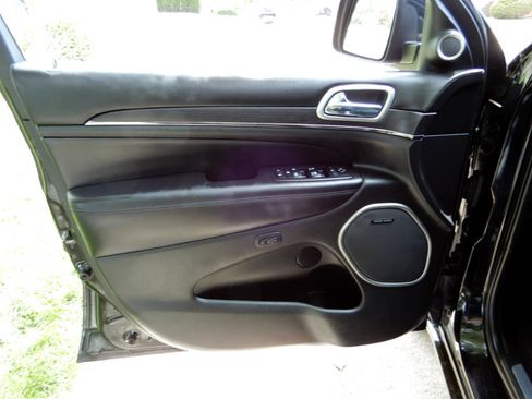 Used 2018 Jeep Grand Cherokee High Altitude image 19