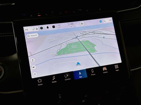 Used 2024 Jeep Grand Cherokee Limited 4xe image 2