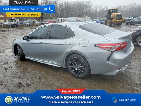 Used 2019 Toyota Camry SE image 3