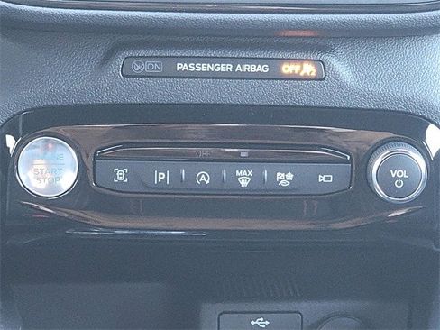 Certified 2025 Ford Escape ST-Line Elite w/ Premium Technology Package image 29